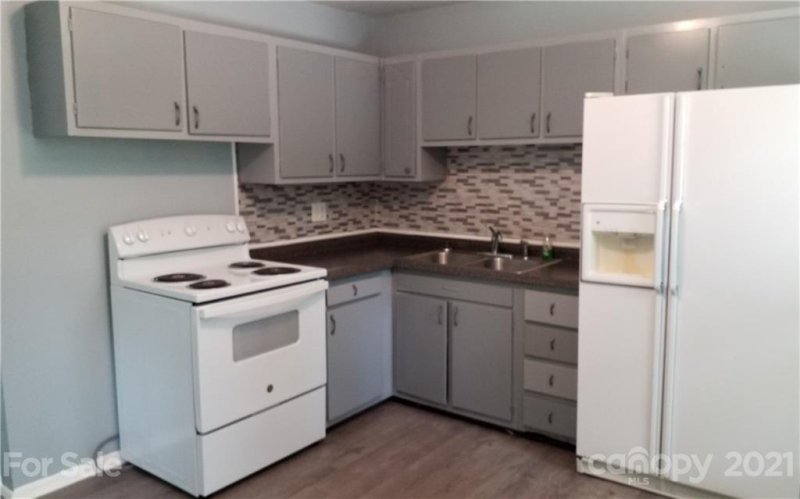 Property image 3 at 603 Dobson Drive, Charlotte, NC 28213