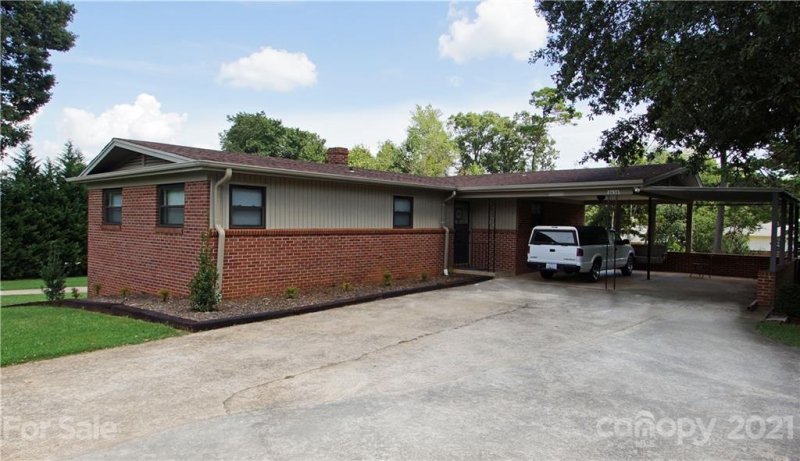 Property image 2 at 2630 25th Street, Hickory, NC 28601