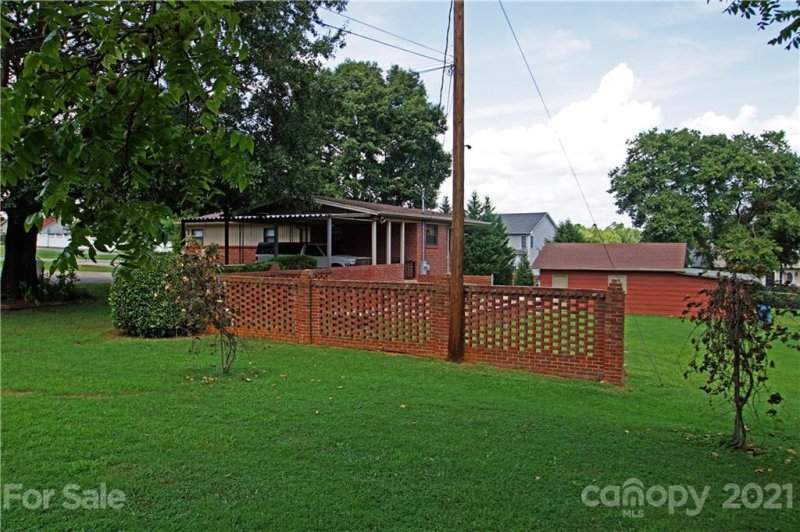 Property image 3 at 2630 25th Street, Hickory, NC 28601