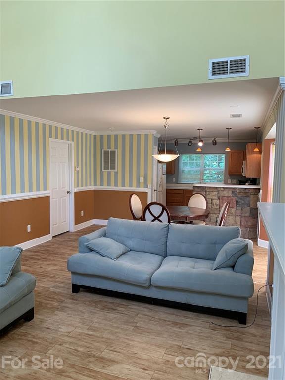 Property image 4 at 3129 Glen Robin Court, Charlotte, NC 28205