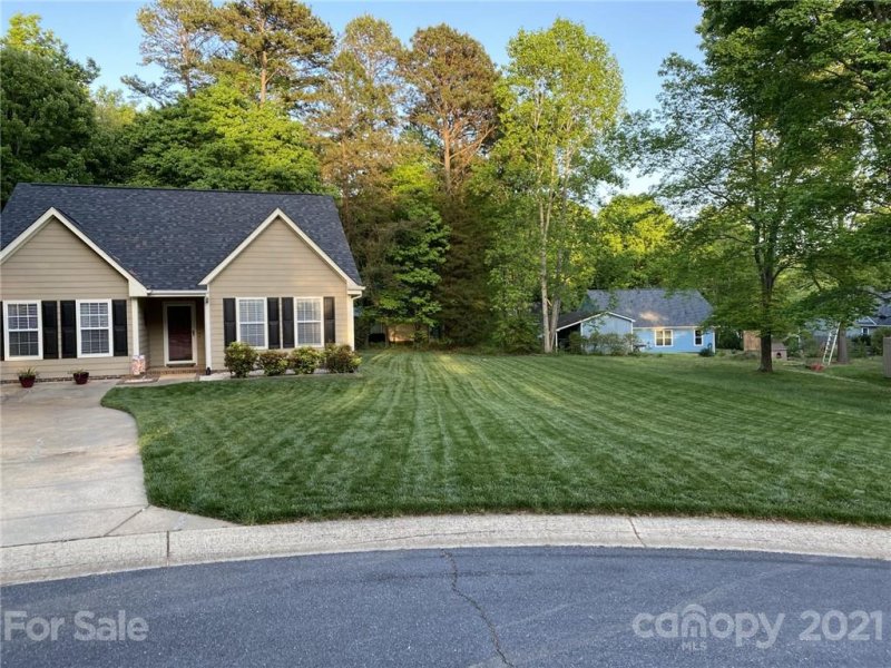 Property image 2 at 192 Valleybrook Drive, Denver, NC 28037