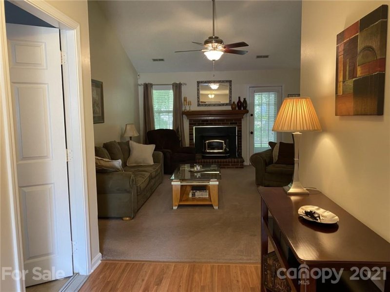 Property image 4 at 192 Valleybrook Drive, Denver, NC 28037