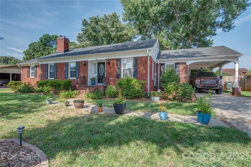 Property image 3 at 601 Armstrong Park Road, Gastonia, NC 28054