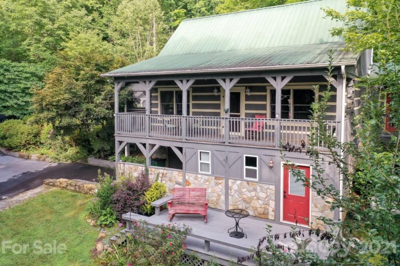 104 Twisted Birch Drive