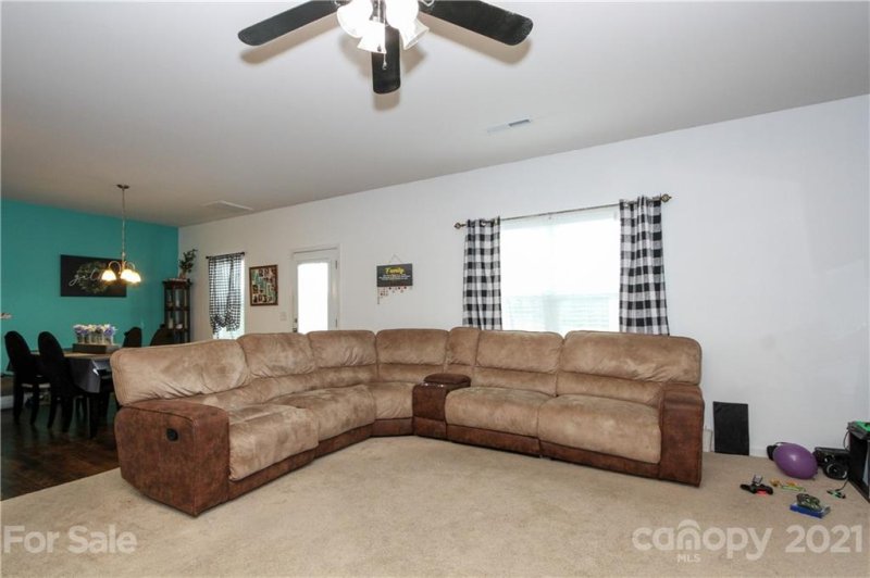 Property image 5 at 11335 Breezehill Lane, Charlotte, NC 28262