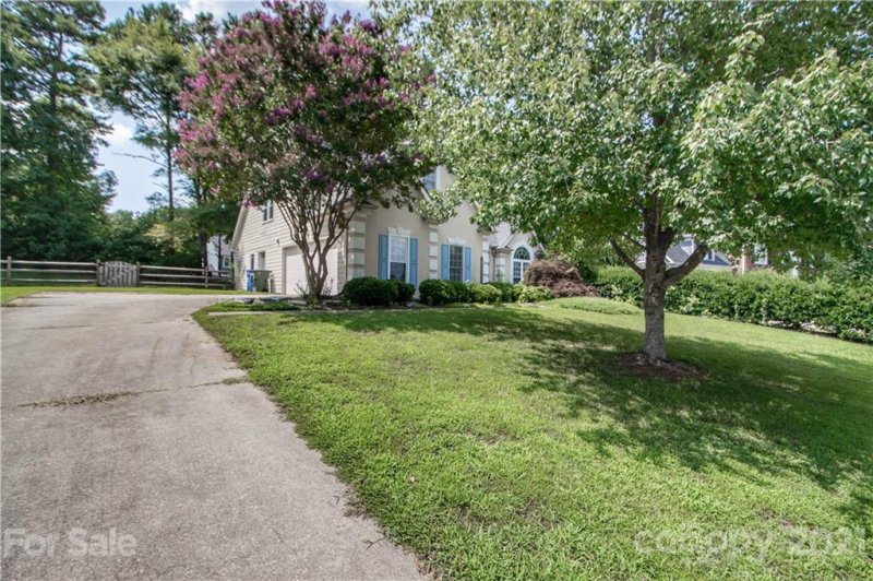 Property image 2 at 1451 Pine Needle Lane, Mooresville, NC 28115