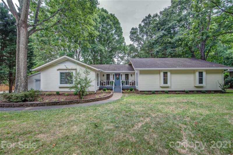 2409 Woodleigh Drive