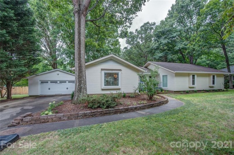 Property image 4 at 2409 Woodleigh Drive, Gastonia, NC 28056