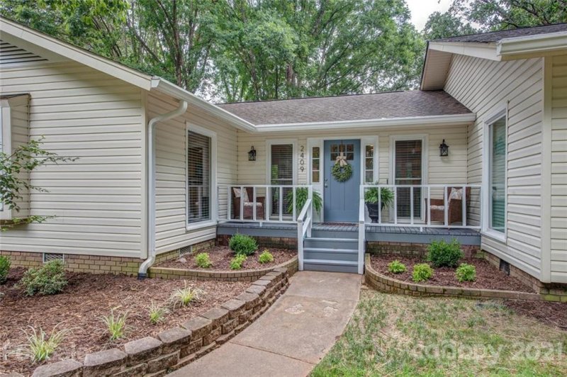 Property image 5 at 2409 Woodleigh Drive, Gastonia, NC 28056