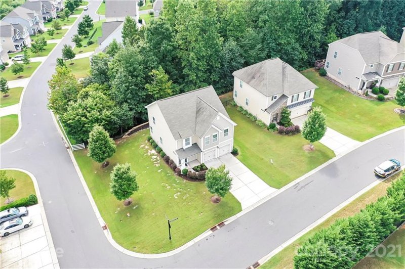 Property image 2 at 4007 Bridgepoint Drive, Fort Mill, SC 29715