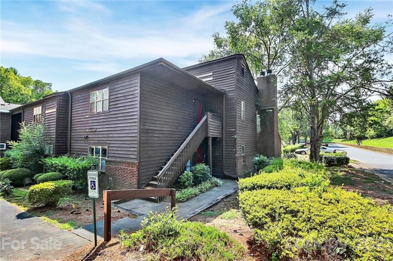 8025 Cedar Glen Drive