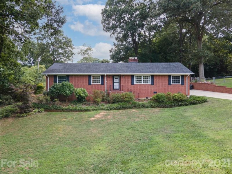 1741 Matthews Drive