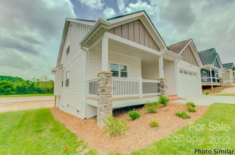 Property image 2 at 432 Windy Acres Knoll Drive, Hendersonville, NC 28792