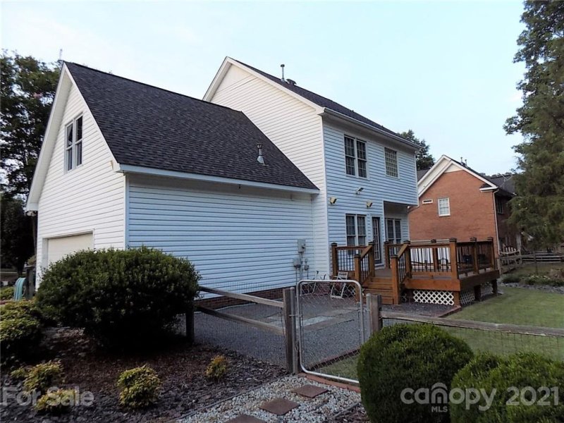 Property image 2 at 1218 Millwright Lane, Matthews, NC 28104