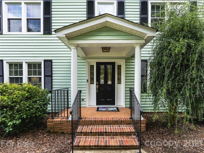 Property image 4 at 135 Chadmore Drive, Charlotte, NC 28270
