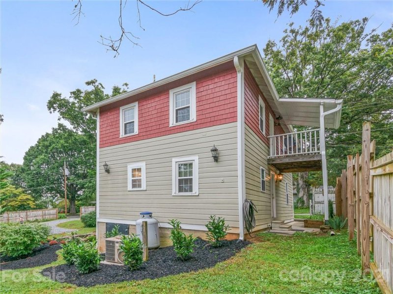 Property image 3 at 710 Marietta Street, Asheville, NC 28803
