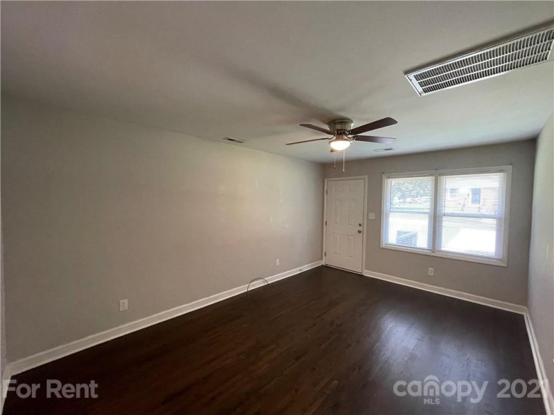 Property image 2 at 4202 Rutgers Avenue, Charlotte, NC 28206