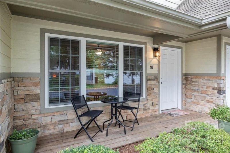 Property image 2 at 86 Rotunda Circle, Asheville, NC 28806