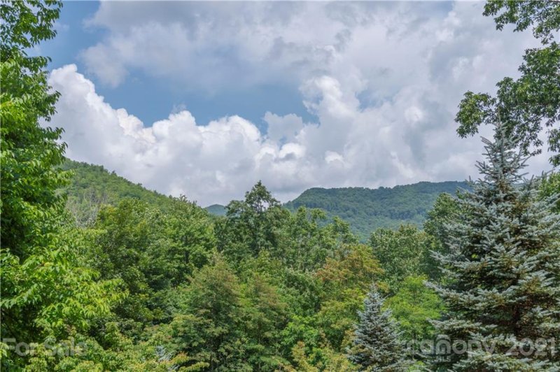 Property image 3 at 18 Sleigh Bell Trail, Maggie Valley, NC 28751