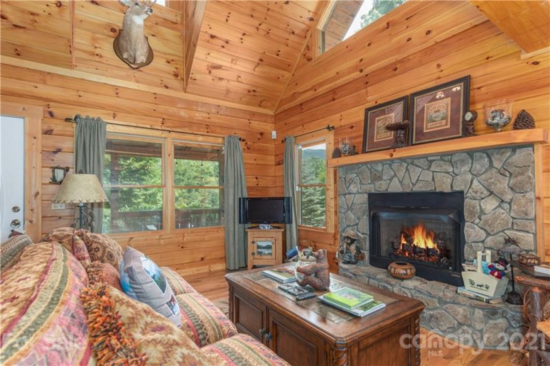 Property image 5 at 18 Sleigh Bell Trail, Maggie Valley, NC 28751