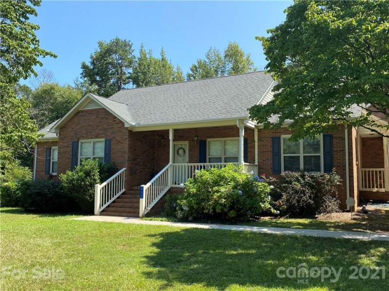 430 Three Oaks Lane