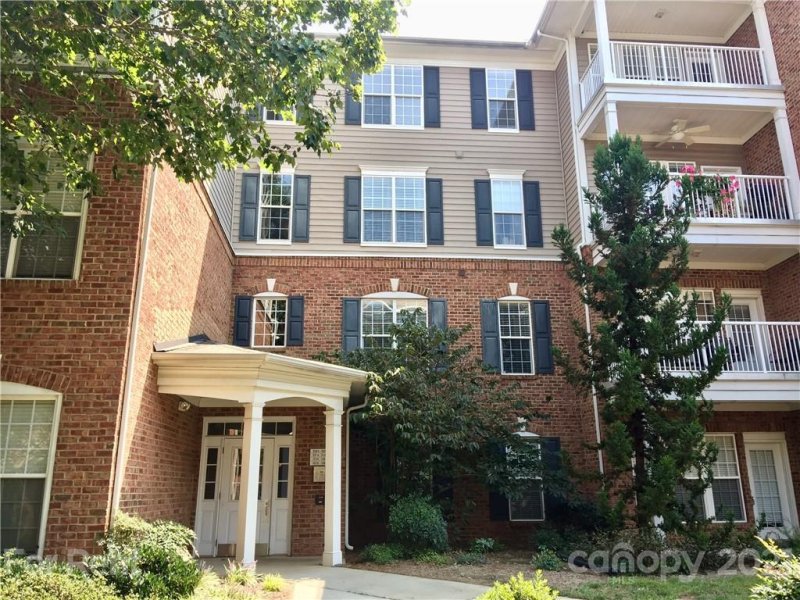 Property image 3 at 3232 Margellina Drive, Charlotte, NC 28210