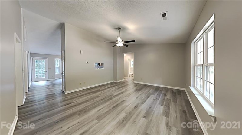 Property image 3 at 116 Milbros Lane, Mooresville, NC 28117