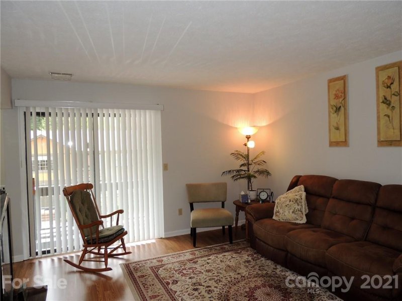 Property image 4 at 1753 Haywood Manor Road, Hendersonville, NC 28791