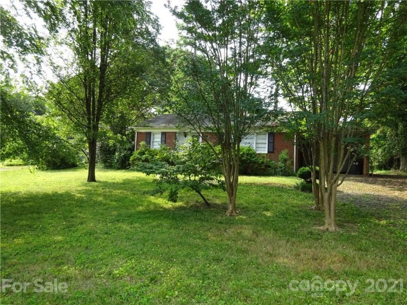 Property image 2 at 2127 Sharon Avenue, Charlotte, NC 28211