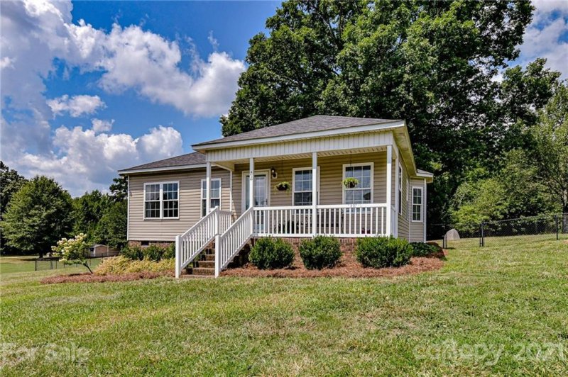 Property image 2 at 4630 Mel Nunnery Road, Fort Lawn, SC 29714