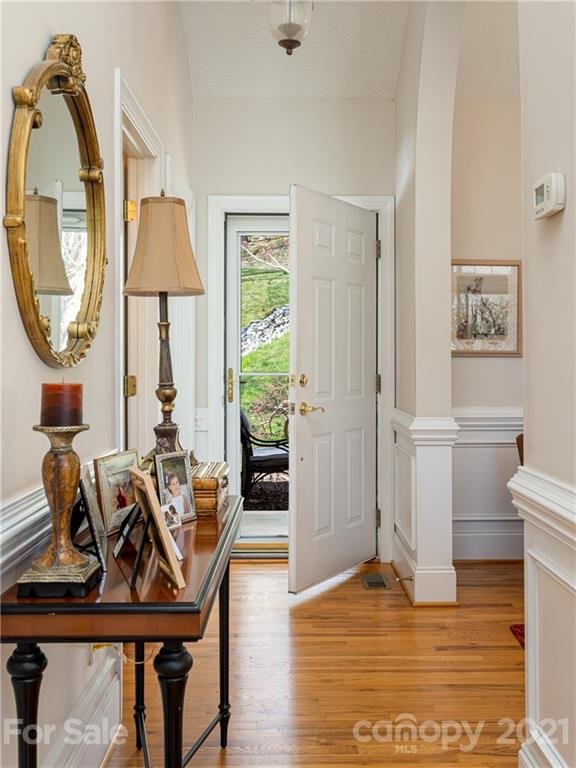 Property image 2 at 104 Nodding Lane, Asheville, NC 28803