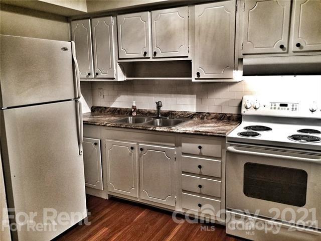 Property image 4 at 920 Mcalway Road, Charlotte, NC 28211