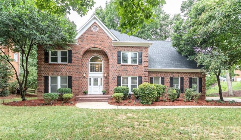 Property image 3 at 8416 Brownes Pond Lane, Charlotte, NC 28277