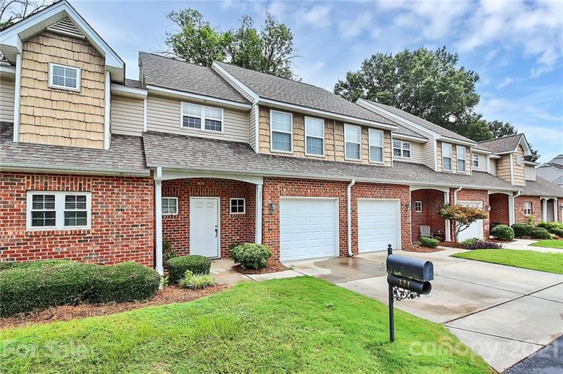 Property image 2 at 321 Valley Brook Lane, Concord, NC 28025