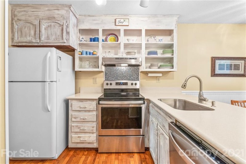 Property image 5 at 100 Willow Run Drive, Gastonia, NC 28056