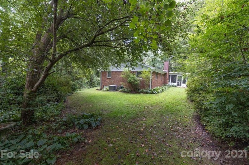 Property image 4 at 3 Bansha Drive, Hendersonville, NC 28791