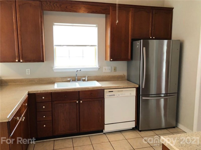 Property image 4 at 10527 Queensmead Circle, Charlotte, NC 28273