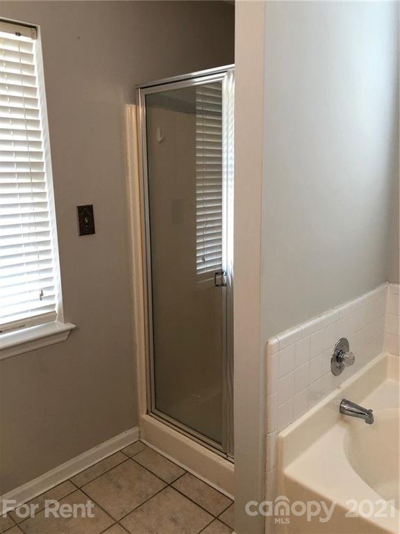 Property image 5 at 10527 Queensmead Circle, Charlotte, NC 28273