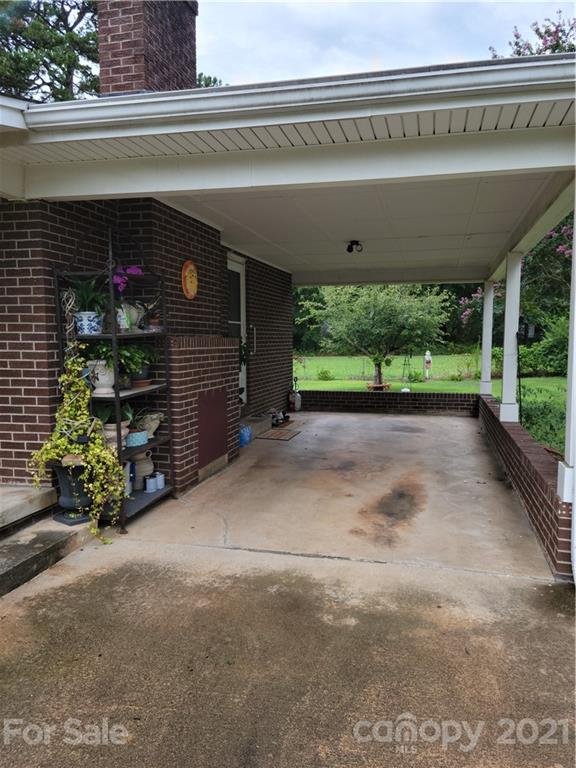 Property image 3 at 1513 36th Avenue, Hickory, NC 28601