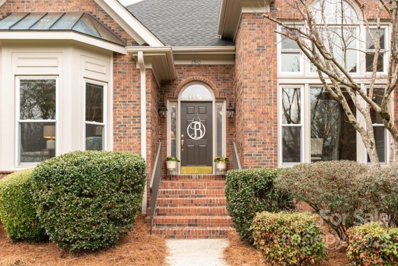 Property image 2 at 6540 Shaftesbury Road, Charlotte, NC 28270