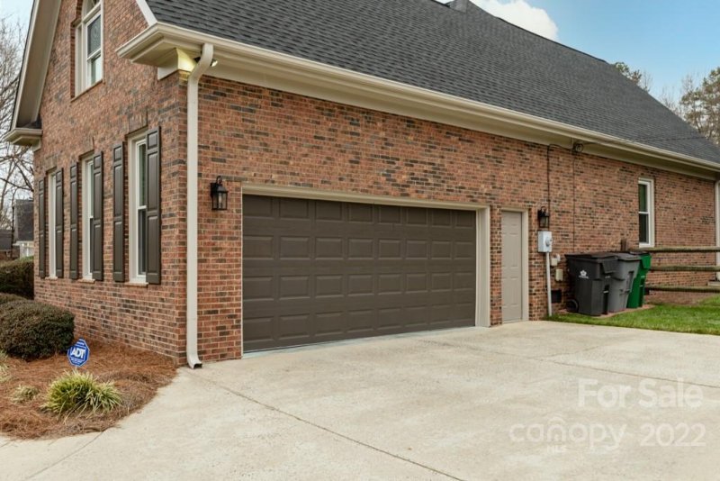 Property image 3 at 6540 Shaftesbury Road, Charlotte, NC 28270