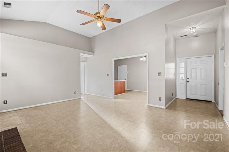 Property image 5 at 7529 Swedish Ivy Lane, Charlotte, NC 28227