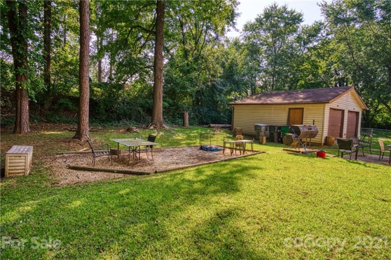 Property image 4 of 6222 Bonnybrook Lane in Four Seasons, Charlotte, NC 28212