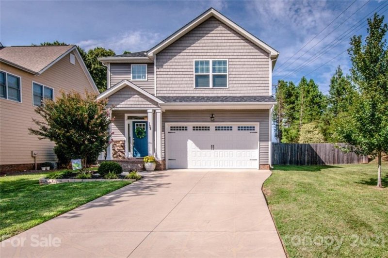 Property image 3 at 104 Hedgewood Drive, Mooresville, NC 28115