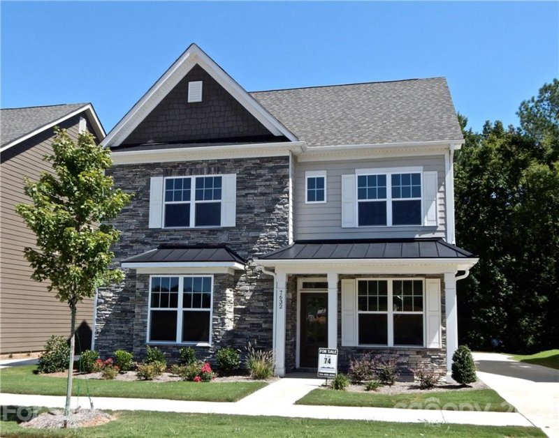 Property image 2 at 7632 Cushing Drive, Charlotte, NC 28216