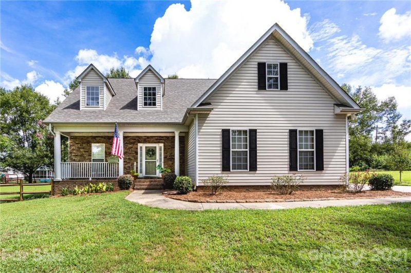 Property image 3 at 4899 Winding Lane, Indian Trail, NC 28079