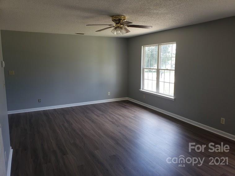 Property image 4 at 2184 Jenkins Printing Drive, Newton, NC 28658