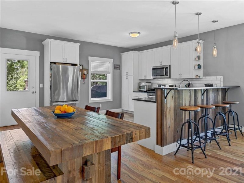 Property image 4 at 93 Trotter Place, Asheville, NC 28806