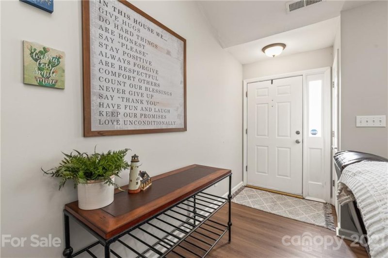 Property image 5 at 1040 Chaucery Lane, Matthews, NC 28104