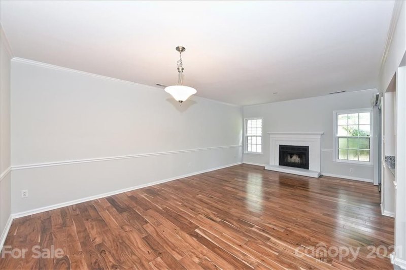 Property image 4 at 3306 Selwyn Farms Lane, Charlotte, NC 28209